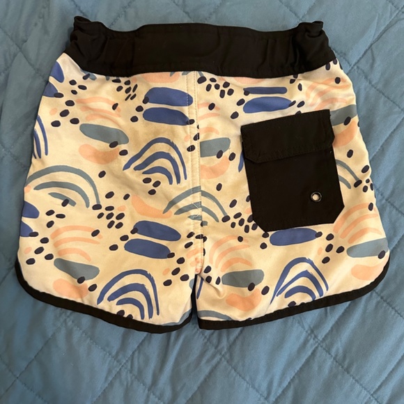 Banx & Lux Boys Small (3/4) Board Shorts - Picture 2 of 3